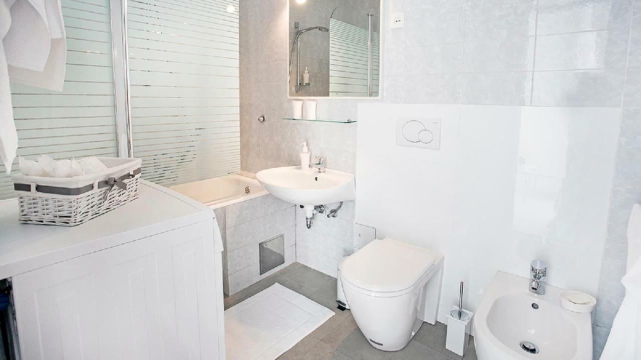 Apartment Milana - Cozy Stay With Free Parking Split Bagian luar foto