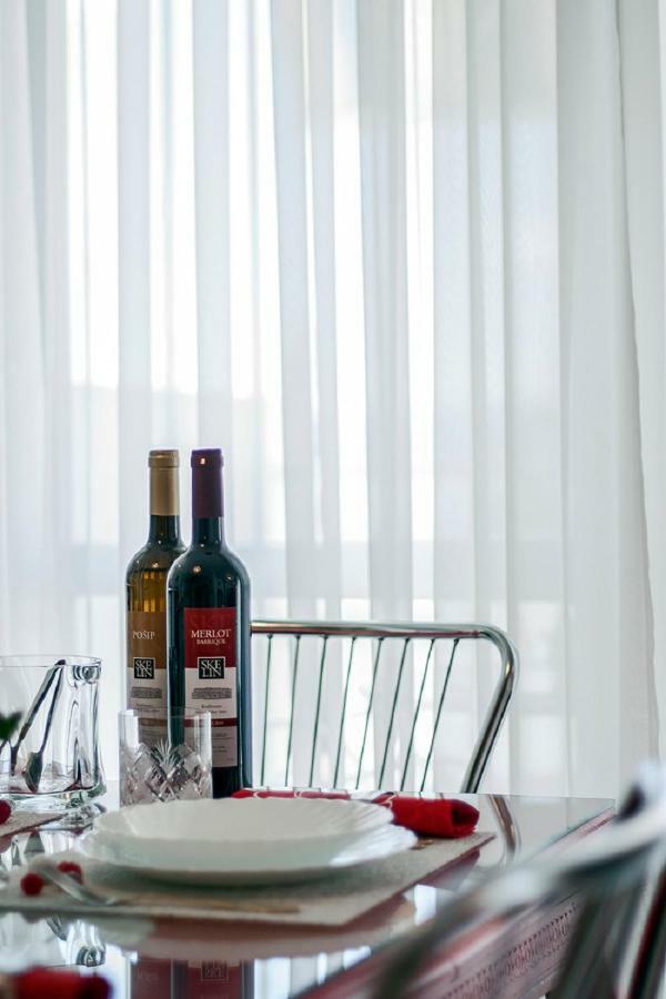 Apartment Milana - Cozy Stay With Free Parking Split Bagian luar foto