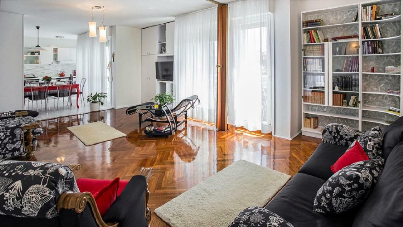 Apartment Milana - Cozy Stay With Free Parking Split Bagian luar foto